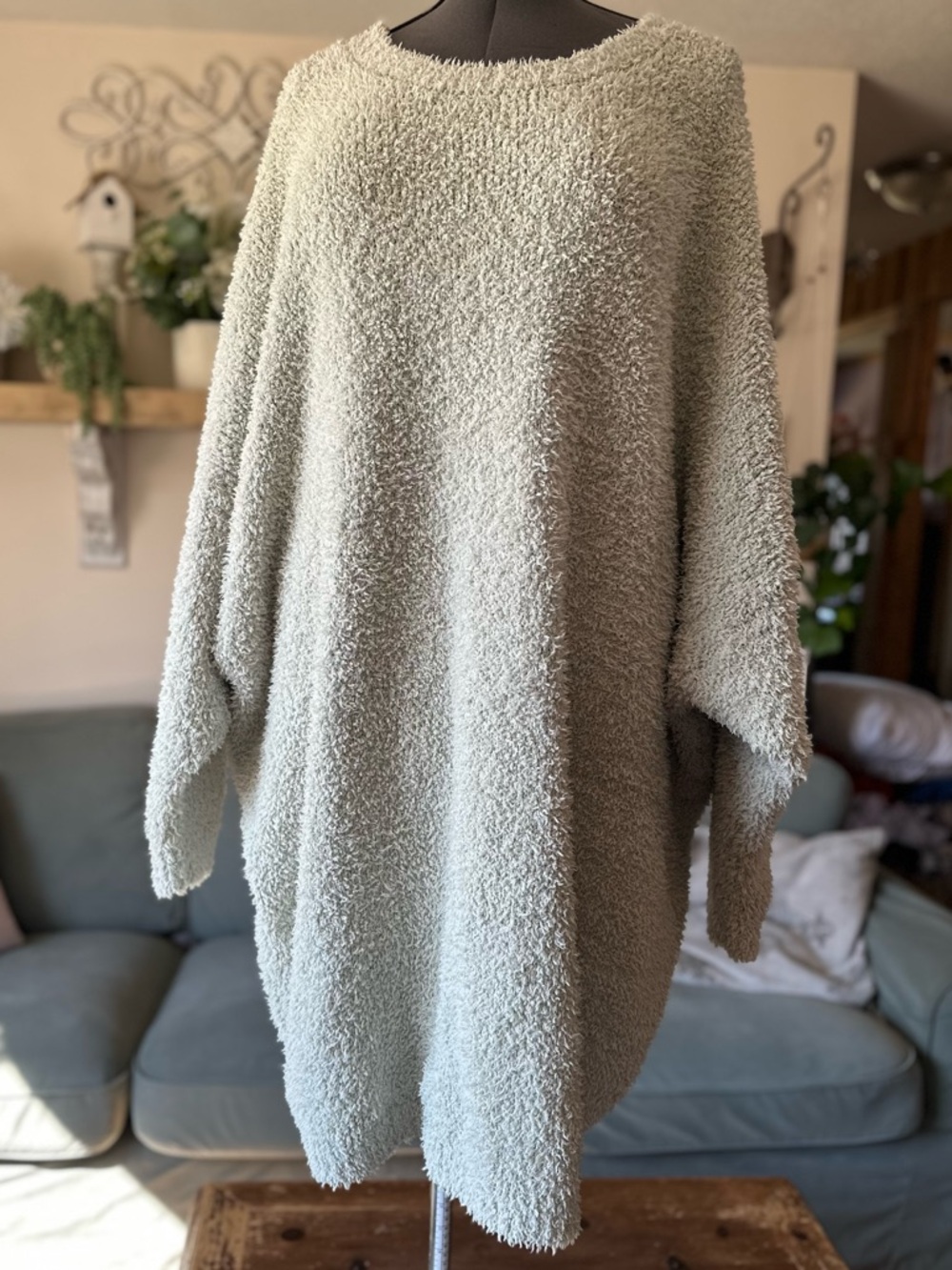 Relaxed Bouclé Crewneck Sweater - Light Sage